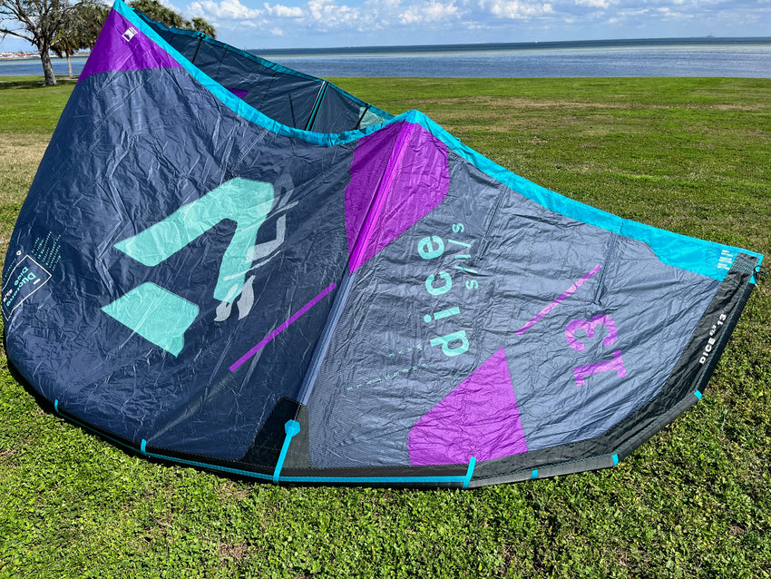 USED 2022 Dice SLS 13m - Duotone Kiteboarding Kite