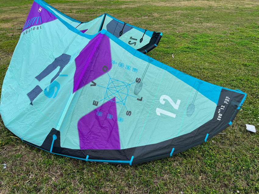 Display Model 2022 Evo SLS 12m - Duotone Kiteboarding Kite