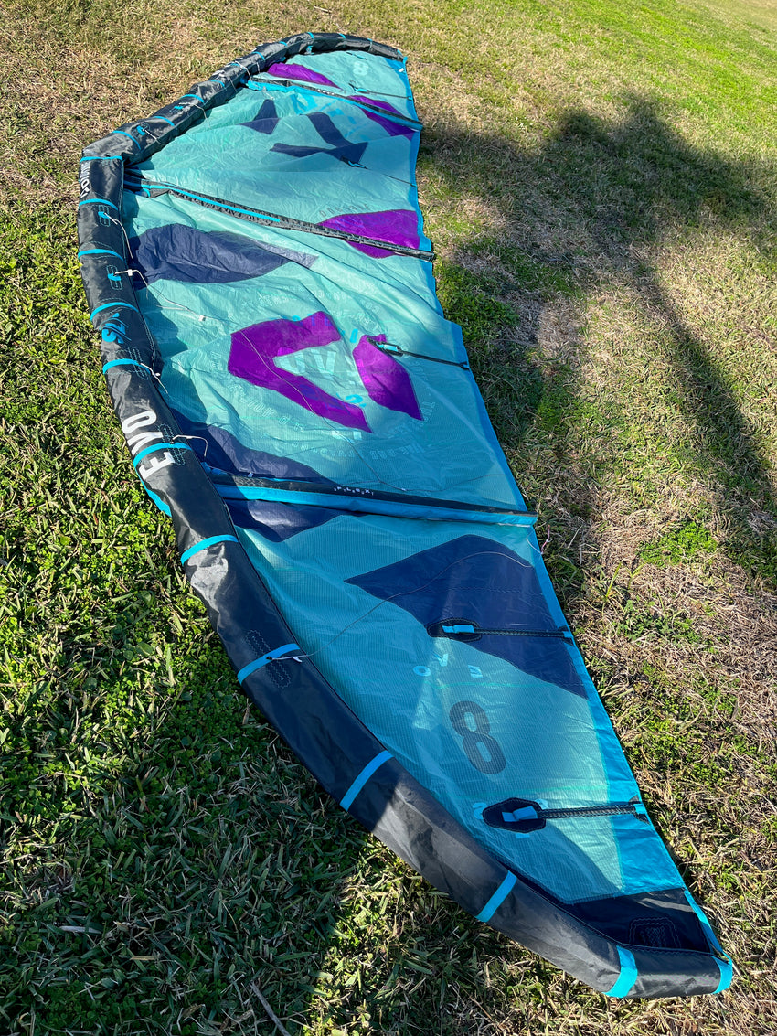 USED 2022 Evo SLS 8m - Duotone Kiteboarding Kite