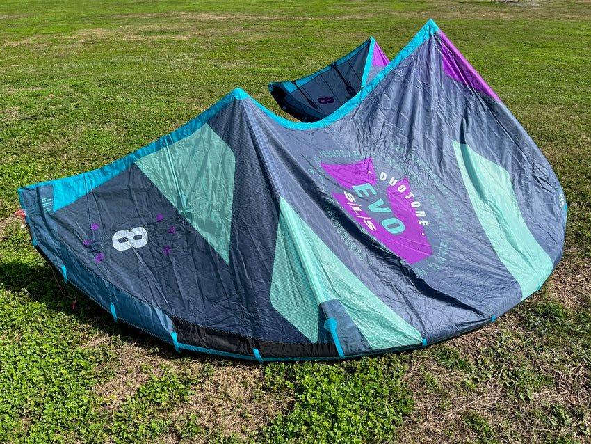 USED 2022 Evo SLS 8m - Duotone Kiteboarding Kite