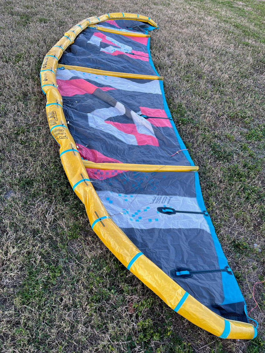 USED 2024 Evo DLab 8m - Duotone Kiteboarding Kite