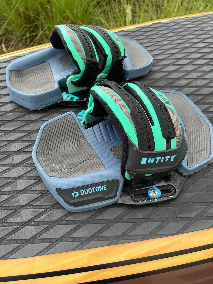 Used 2022 Duotone Entity Bindings Medium