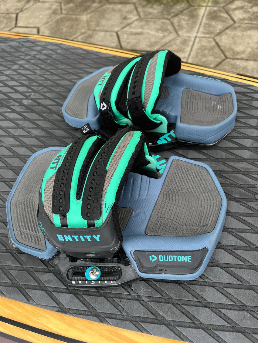 Used 2022 Duotone Entity Bindings Medium