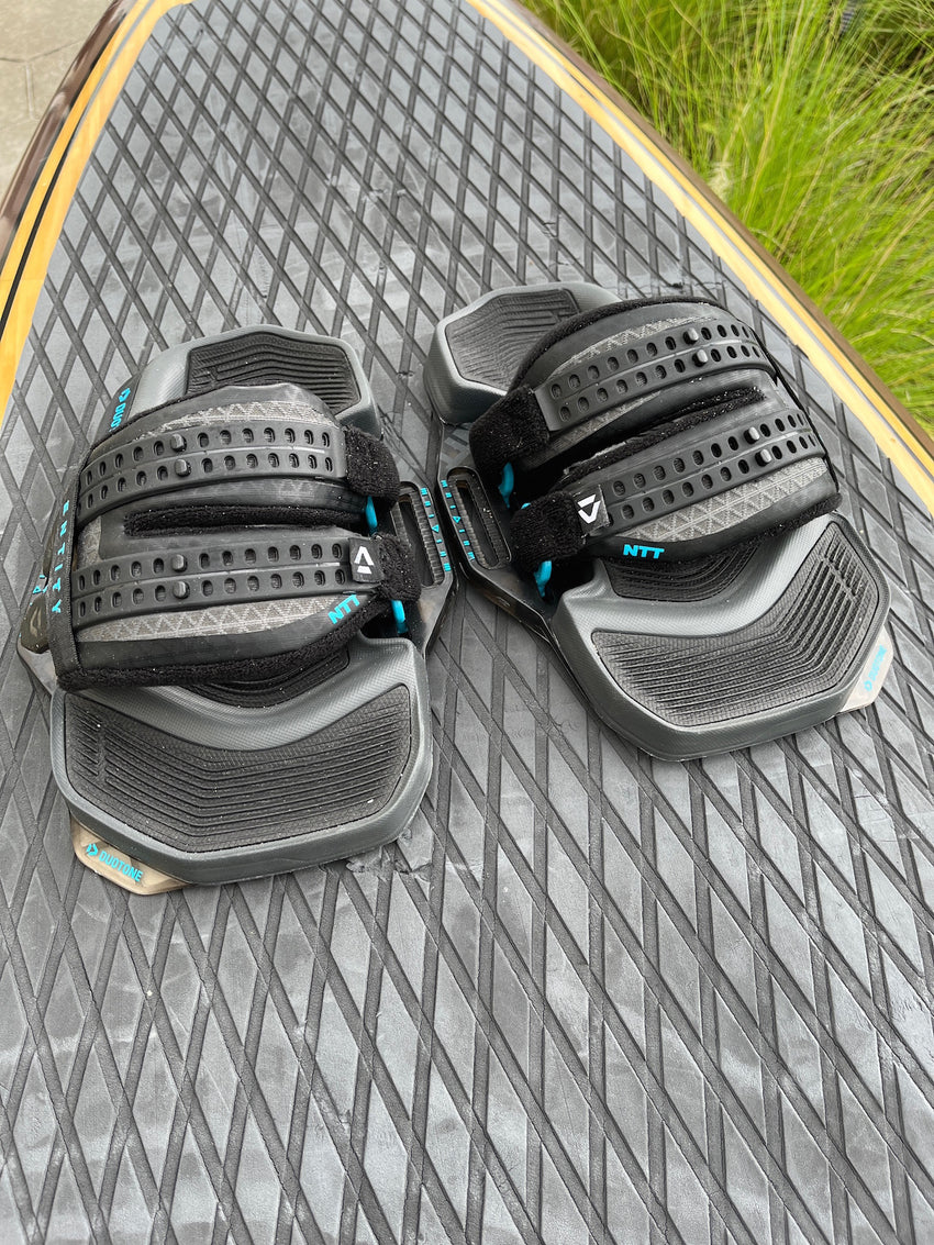 Used 2025 Duotone Entity Bindings Medium