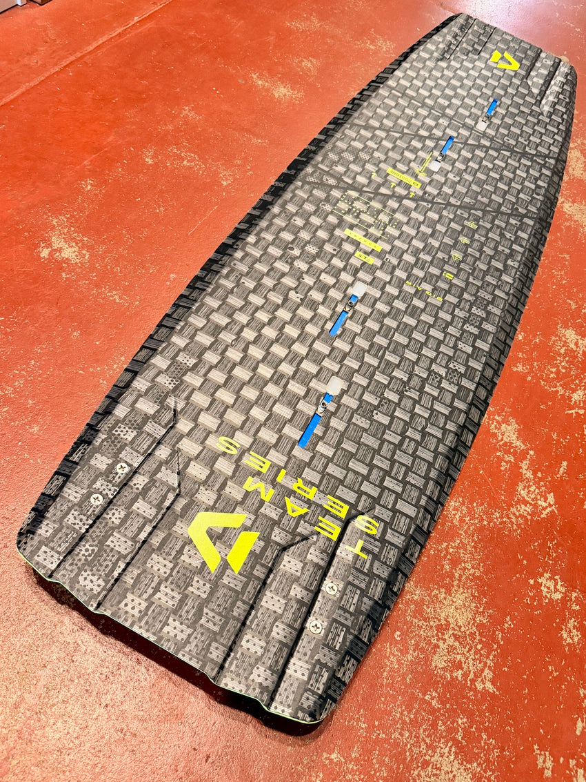 Used 2025 Duotone TS Big Air SLS 136 Twintip Kiteboard