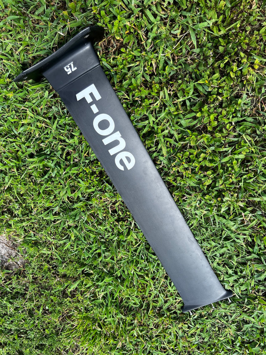 Used F-One Carbon Mast 75